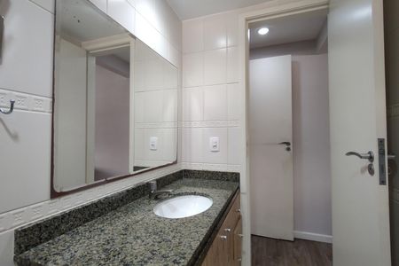 Apartamento à venda com 100m², 3 quartos e 2 vagas Apartamento à venda com 100m², 3 quartos e 2 vagasBanheiro da Suíte 1