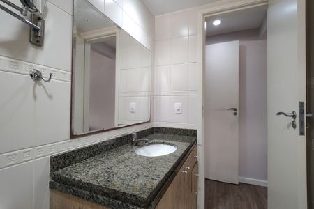 Apartamento à venda com 100m², 3 quartos e 2 vagas Apartamento à venda com 100m², 3 quartos e 2 vagasBanheiro da Suíte 1