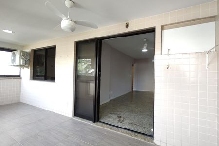 Apartamento à venda com 100m², 3 quartos e 2 vagas Apartamento à venda com 100m², 3 quartos e 2 vagasVaranda da Sala