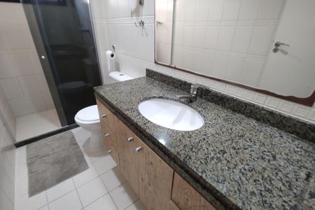 Apartamento à venda com 100m², 3 quartos e 2 vagas Apartamento à venda com 100m², 3 quartos e 2 vagasBanheiro da Suíte 1