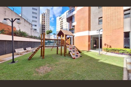 Apartamento à venda com 173m², 4 quartos e 3 vagas Apartamento à venda com 173m², 4 quartos e 3 vagasÁrea comum - Playground