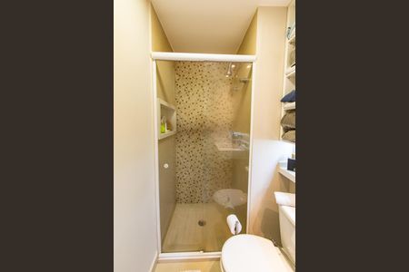 Apartamento à venda com 68m², 2 quartos e 1 vaga Apartamento à venda com 68m², 2 quartos e 1 vagaBanheiro da suíte