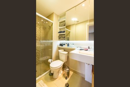 Apartamento à venda com 68m², 2 quartos e 1 vaga Apartamento à venda com 68m², 2 quartos e 1 vagaBanheiro da suíte