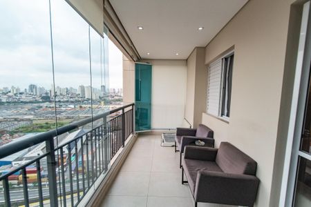 Apartamento à venda com 68m², 2 quartos e 1 vaga Apartamento à venda com 68m², 2 quartos e 1 vagaVaranda