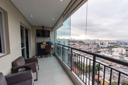 Apartamento à venda com 68m², 2 quartos e 1 vaga Apartamento à venda com 68m², 2 quartos e 1 vagaVaranda