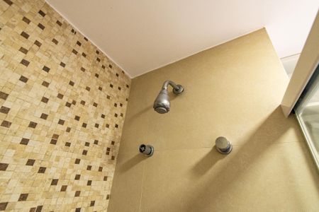 Apartamento à venda com 68m², 2 quartos e 1 vaga Apartamento à venda com 68m², 2 quartos e 1 vagaBanheiro da suíte