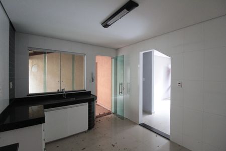Casa à venda com 85m², 2 quartos e 1 vagaCozinha