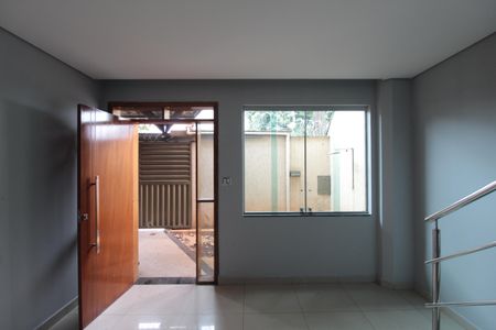 Casa à venda com 85m², 2 quartos e 1 vagaSala