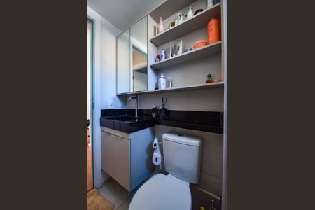 Apartamento à venda com 47m², 2 quartos e 1 vaga Apartamento à venda com 47m², 2 quartos e 1 vagaBanheiro