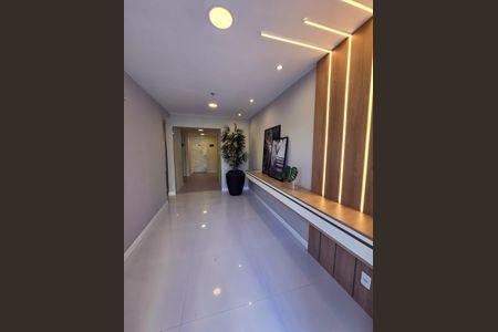 Apartamento à venda com 47m², 2 quartos e 1 vaga Apartamento à venda com 47m², 2 quartos e 1 vagaHall de entrada