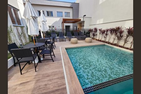 Apartamento à venda com 47m², 2 quartos e 1 vaga Apartamento à venda com 47m², 2 quartos e 1 vagaÁrea comum - Piscina