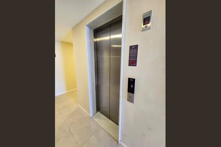 Apartamento à venda com 47m², 2 quartos e 1 vaga Apartamento à venda com 47m², 2 quartos e 1 vagaElevador