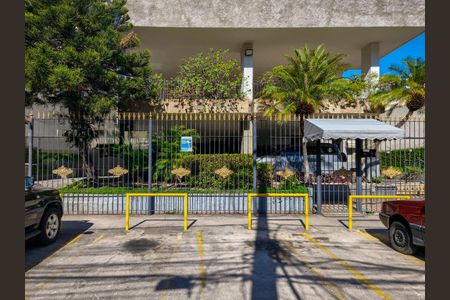 Apartamento à venda com 52m², 2 quartos e sem vagaFachada e portaria