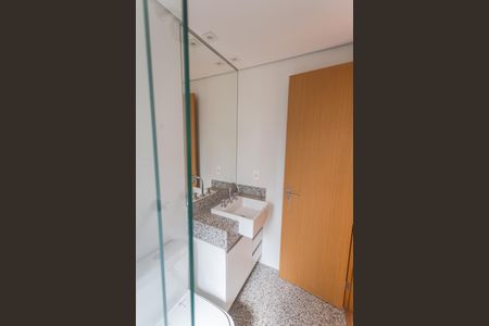 Apartamento à venda com 135m², 2 quartos e 2 vagasBanheiro da Suíte