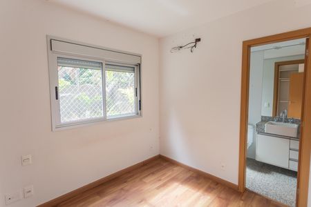 Apartamento à venda com 135m², 2 quartos e 2 vagasSuíte 