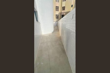 Apartamento à venda com 164m², 3 quartos e 2 vagas Apartamento à venda com 164m², 3 quartos e 2 vagasÁrea comum