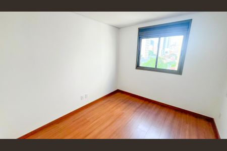 Apartamento à venda com 164m², 3 quartos e 2 vagas Apartamento à venda com 164m², 3 quartos e 2 vagasQuarto 2