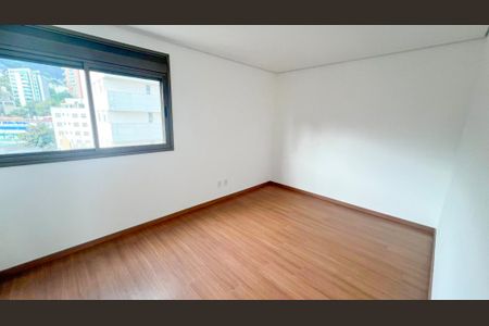 Apartamento à venda com 164m², 3 quartos e 2 vagas Apartamento à venda com 164m², 3 quartos e 2 vagasQuarto