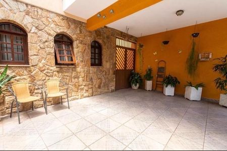 Casa à venda com 192m², 3 quartos e 2 vagas Casa à venda com 192m², 3 quartos e 2 vagasFoto 02