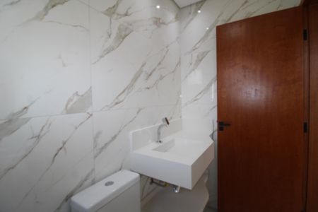 Casa à venda com 185m², 3 quartos e 2 vagasQuarto 1 - Banheiro