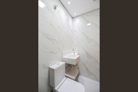Casa à venda com 185m², 3 quartos e 2 vagas Casa à venda com 185m², 3 quartos e 2 vagasBanheiro da Suíte 3