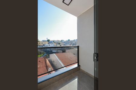 Casa à venda com 185m², 3 quartos e 2 vagas Casa à venda com 185m², 3 quartos e 2 vagasVaranda da Suíte 2