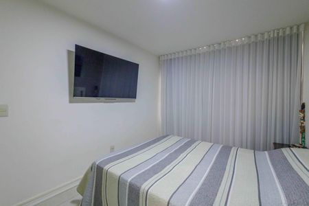 Apartamento à venda com 90m², 2 quartos e 2 vagas Apartamento à venda com 90m², 2 quartos e 2 vagasSuíte