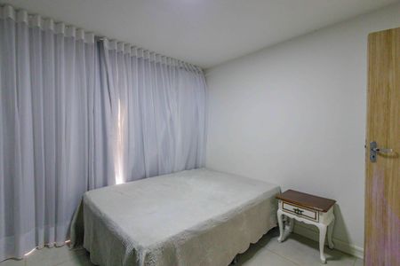 Apartamento à venda com 90m², 2 quartos e 2 vagas Apartamento à venda com 90m², 2 quartos e 2 vagasQuarto