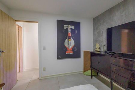 Apartamento à venda com 90m², 2 quartos e 2 vagas Apartamento à venda com 90m², 2 quartos e 2 vagasQuarto