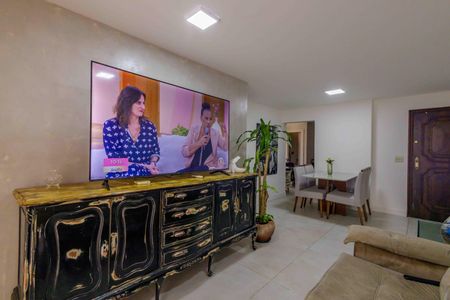 Apartamento à venda com 90m², 2 quartos e 2 vagas Apartamento à venda com 90m², 2 quartos e 2 vagasSala