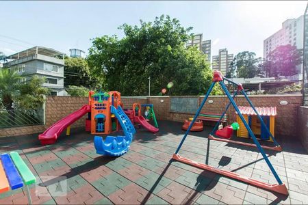 Apartamento à venda com 55m², 2 quartos e 2 vagas Apartamento à venda com 55m², 2 quartos e 2 vagasÁrea comum - Playground