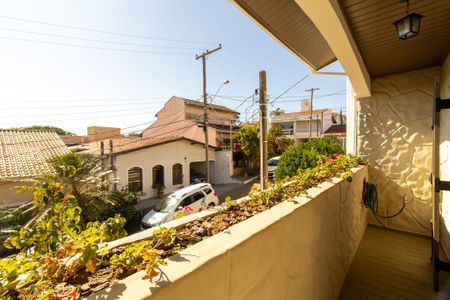 Casa de condomínio à venda com 208m², 4 quartos e 2 vagas Casa de condomínio à venda com 208m², 4 quartos e 2 vagasVaranda do quarto 1