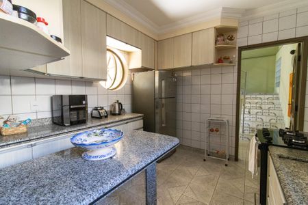 Casa de condomínio à venda com 208m², 4 quartos e 2 vagas Casa de condomínio à venda com 208m², 4 quartos e 2 vagasCozinha