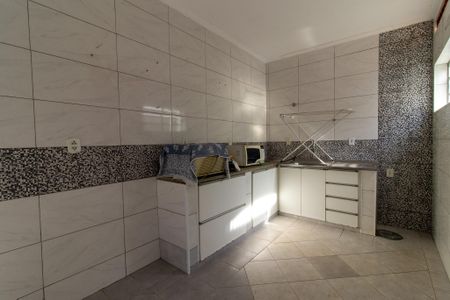 Casa de condomínio à venda com 208m², 4 quartos e 2 vagas Casa de condomínio à venda com 208m², 4 quartos e 2 vagasÁrea de Serviço