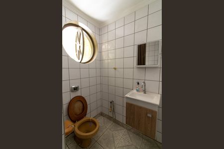 Casa de condomínio à venda com 208m², 4 quartos e 2 vagas Casa de condomínio à venda com 208m², 4 quartos e 2 vagasLavabo