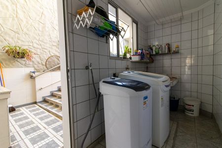 Casa de condomínio à venda com 208m², 4 quartos e 2 vagas Casa de condomínio à venda com 208m², 4 quartos e 2 vagasÁrea de Serviço