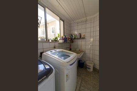 Casa de condomínio à venda com 208m², 4 quartos e 2 vagas Casa de condomínio à venda com 208m², 4 quartos e 2 vagasÁrea de Serviço