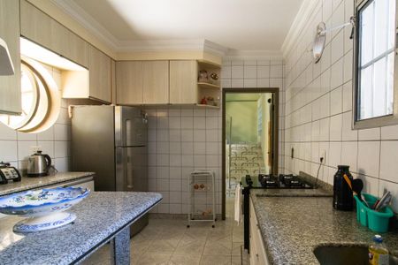 Casa de condomínio à venda com 208m², 4 quartos e 2 vagas Casa de condomínio à venda com 208m², 4 quartos e 2 vagasCozinha