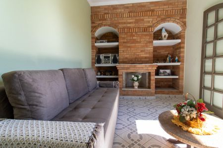 Casa de condomínio à venda com 208m², 4 quartos e 2 vagas Casa de condomínio à venda com 208m², 4 quartos e 2 vagasSala