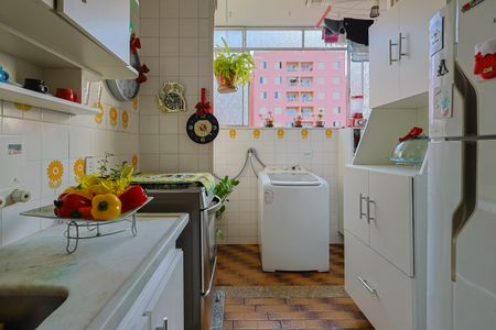 Apartamento à venda com 58m², 2 quartos e 1 vagaCozinha e Área de Serviço