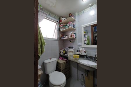 Apartamento à venda com 72m², 2 quartos e 2 vagasBanheiro da Suíte 