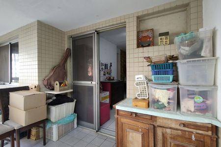 Apartamento à venda com 72m², 2 quartos e 2 vagas Apartamento à venda com 72m², 2 quartos e 2 vagasVaranda