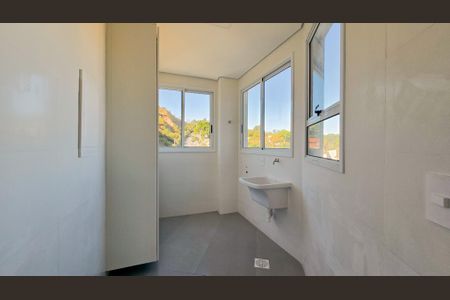 Apartamento para alugar com 202m², 3 quartos e 4 vagas Apartamento para alugar com 202m², 3 quartos e 4 vagasÁrea de Serviço