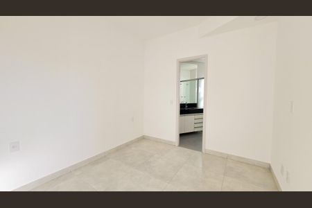 Apartamento para alugar com 202m², 3 quartos e 4 vagas Apartamento para alugar com 202m², 3 quartos e 4 vagasQuarto