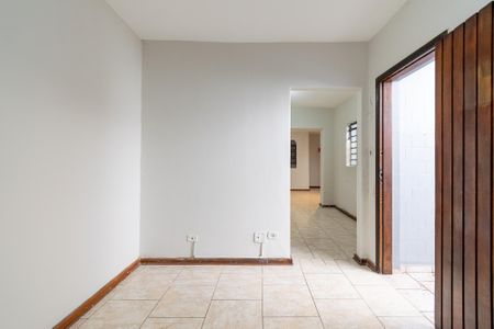 Casa à venda com 370m², 4 quartos e 8 vagas Casa à venda com 370m², 4 quartos e 8 vagasSala de Jantar