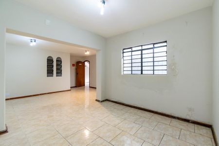 Casa à venda com 370m², 4 quartos e 8 vagas Casa à venda com 370m², 4 quartos e 8 vagasSala de Tv