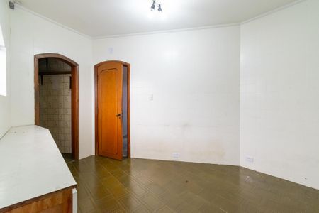 Casa à venda com 370m², 4 quartos e 8 vagas Casa à venda com 370m², 4 quartos e 8 vagasEscritório