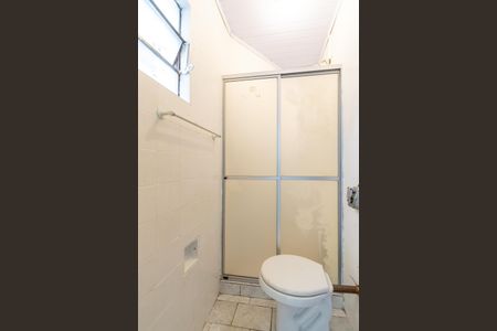 Casa à venda com 370m², 4 quartos e 8 vagas Casa à venda com 370m², 4 quartos e 8 vagasBanheiro de serviço