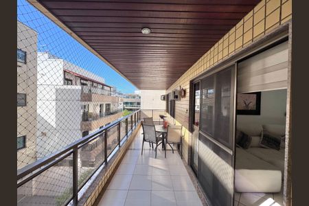 Apartamento à venda com 90m², 3 quartos e 2 vagasVaranda