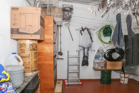 Casa à venda com 260m², 3 quartos e 3 vagas Casa à venda com 260m², 3 quartos e 3 vagasQuarto 2